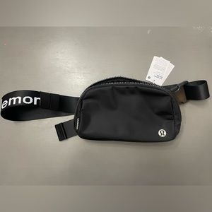 Lululemon Everywhere Logo strap Belt bag. Newest version long adjustable strap